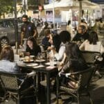 Hostelería Madrid reclama un marco jurídico que facilite la actividad de la terraza