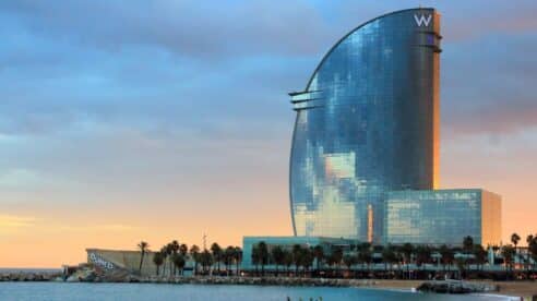 Los hoteles de Barcelona han facturado un 62,6% menos este verano