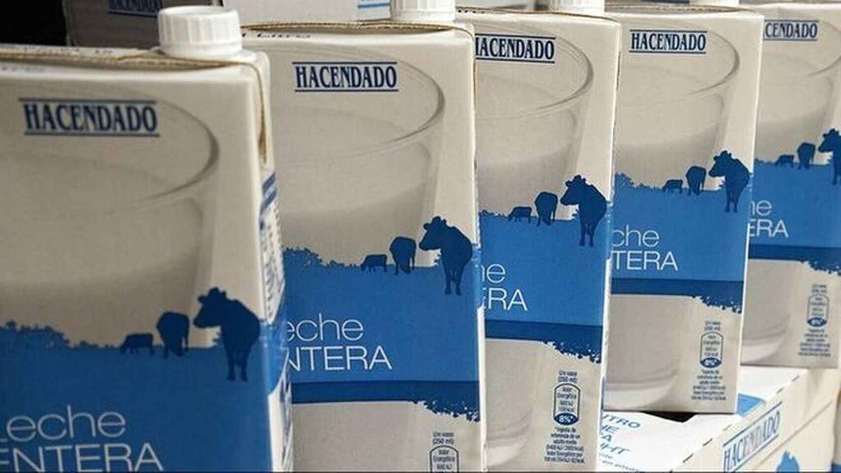 Productores de leche demandan a Mercadona por devaluación de la cadena alimentaria y venta desleal