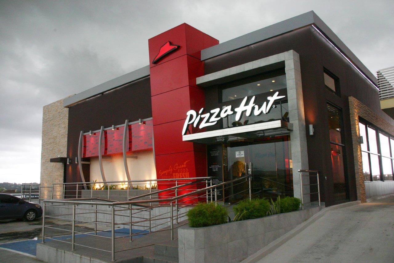Pizza Hut ordena el cierre de sus tiendas tras no encontrar franquiciados