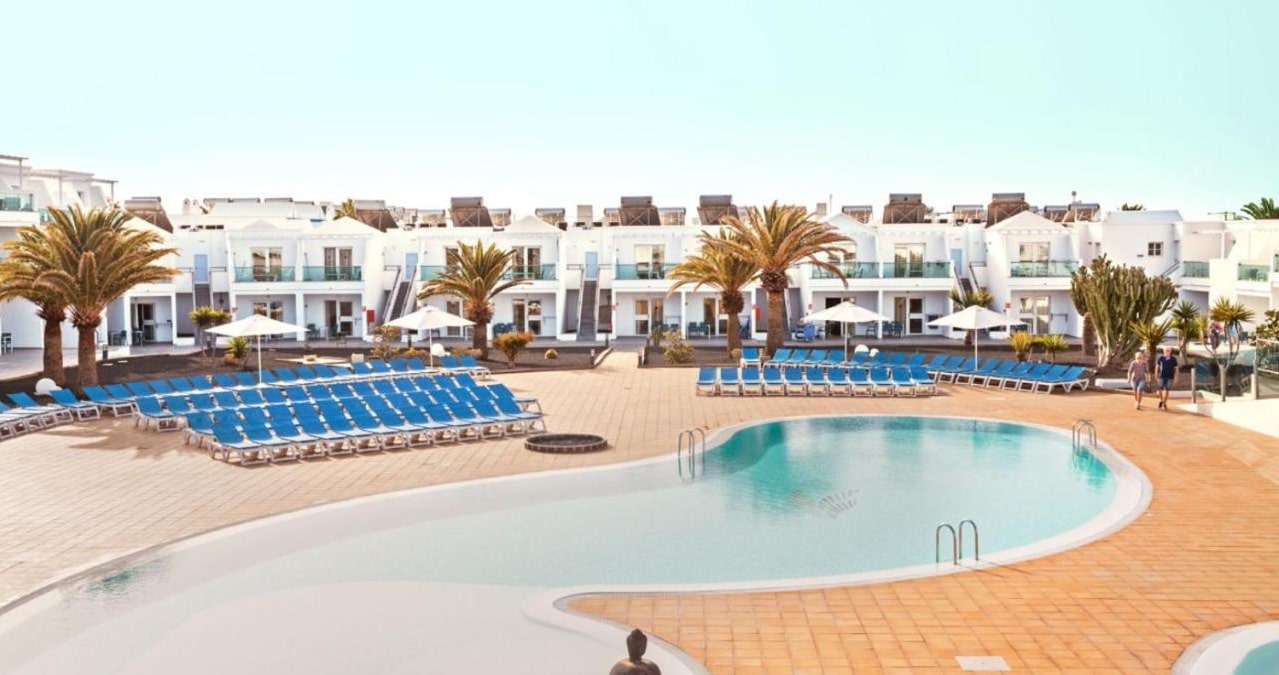 Portobello saca a subasta el resort Blue Sea de Lanzarote por 8,3 millones dentro de su plan de venta