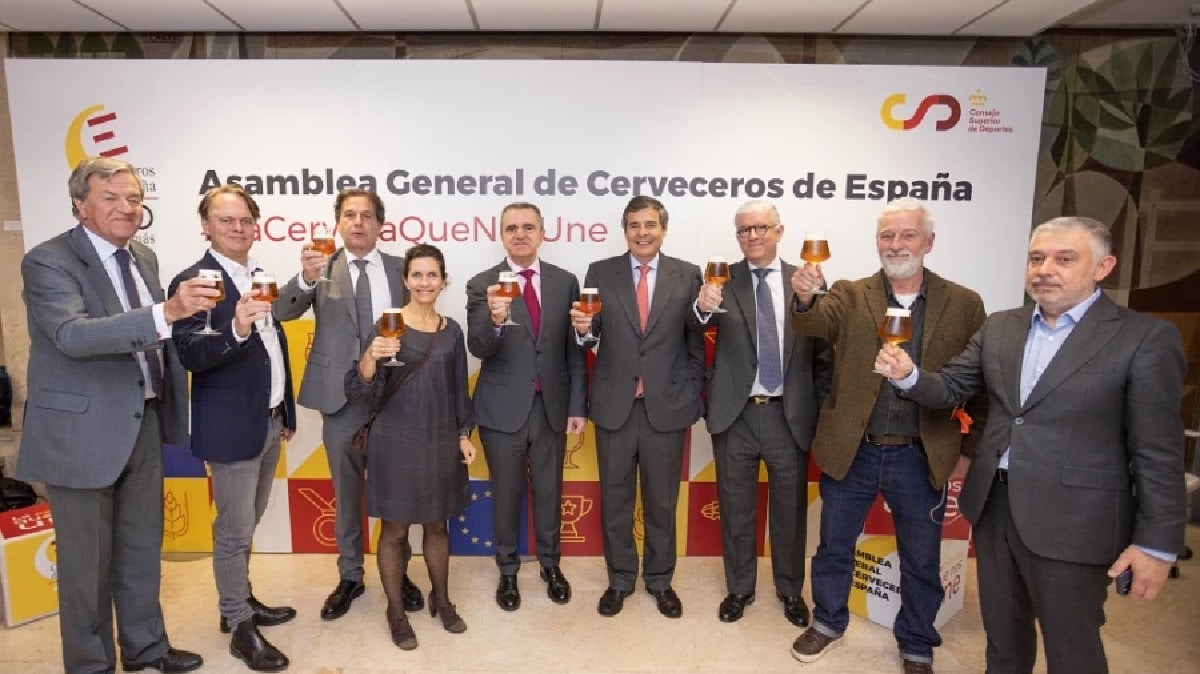 España recupera la plata como productor de cerveza en Europa con 400.000 empleos