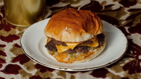 La fiebre burger no toca techo y copa casi dos de cada tres euros en comida rápida