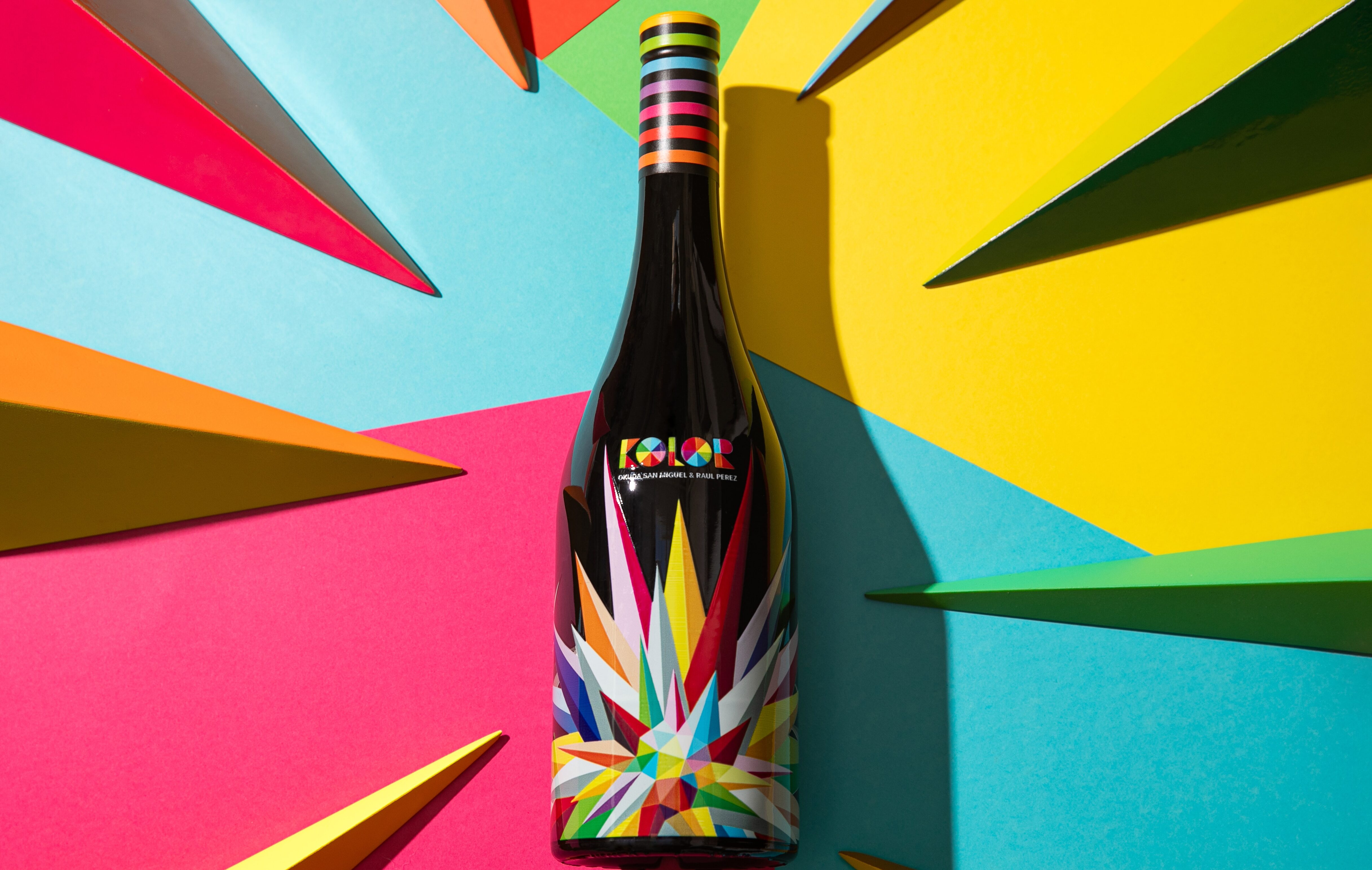 Kolor, el vino creado por el artista Okuda San Miguel y el enólogo Raúl Pérez
