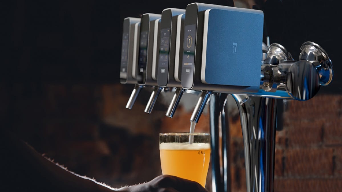 El grifo de cerveza inteligente que permite pagar con el móvil, la tarjeta y en criptomonedas