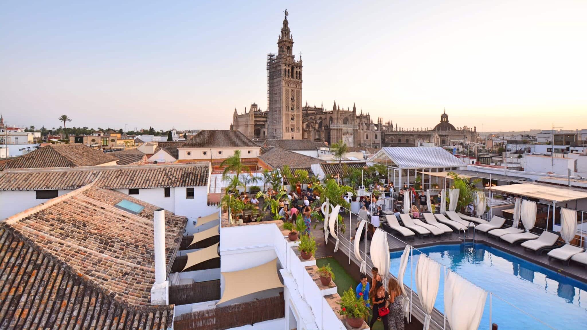 El color especial de Sevilla atrae a las hoteleras para su expansión en España