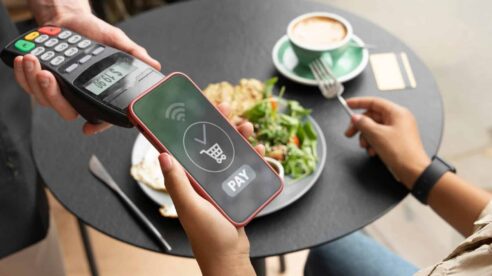 Fusiones y alianzas, la receta de la tecnología hostelera para sobrevivir