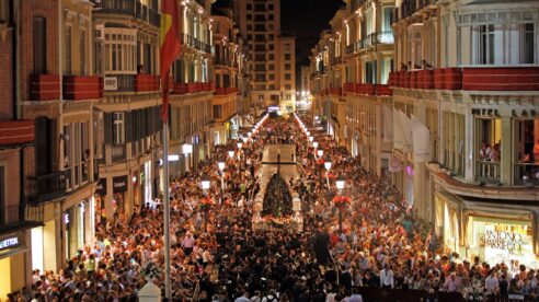 Evolución del turismo esta Semana Santa en España: más viajeros y estancias más largas