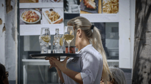 El empleo en hostelería crece y se acerca a los 2 millones de trabajadores en mayo