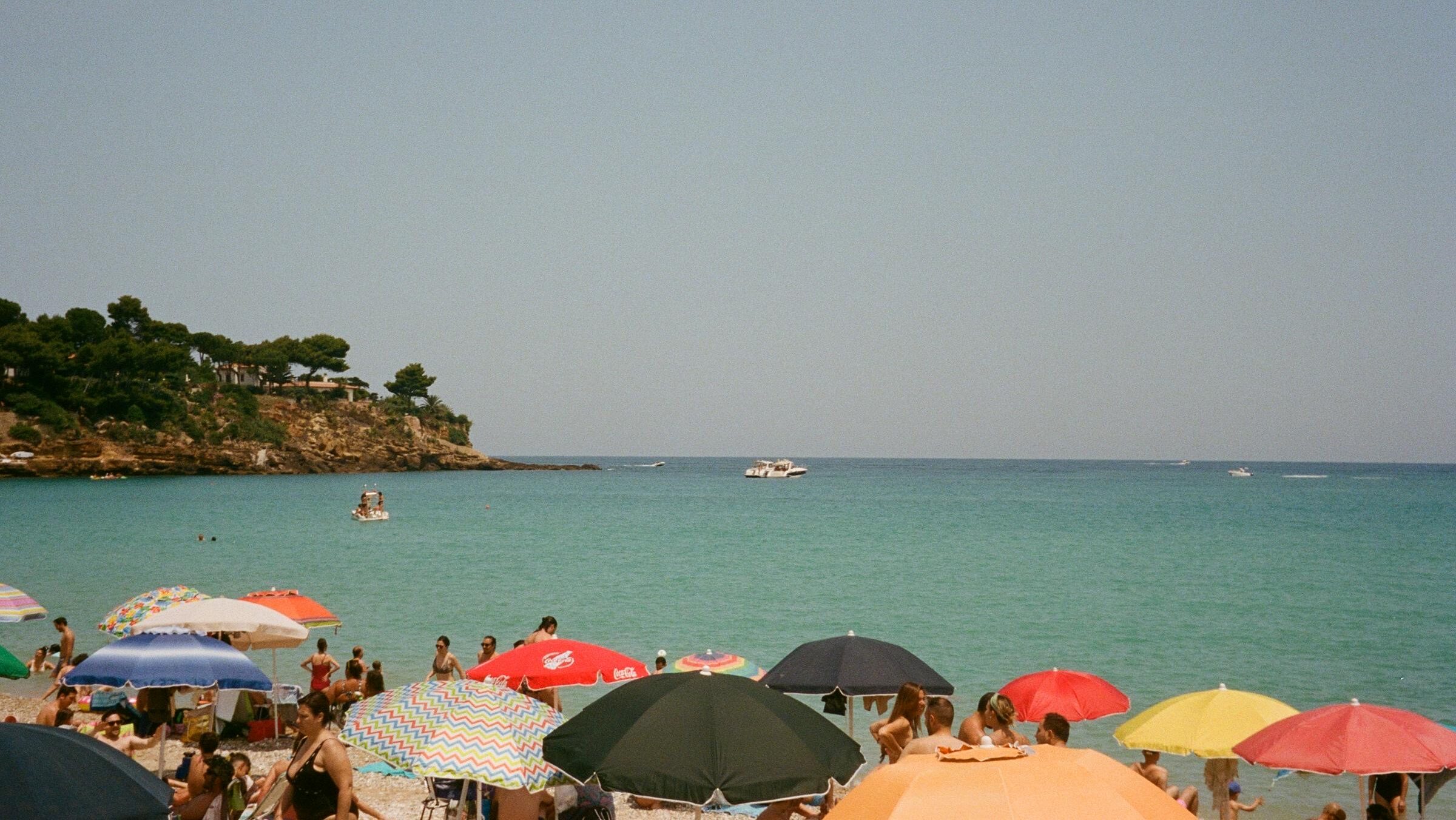 Turismo en verano: España esquiva la tendencia europea y crece en reservas hoteleras