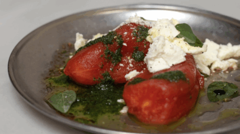 Parking Pizza y Petramora se dan la mano para crear la ensalada del verano