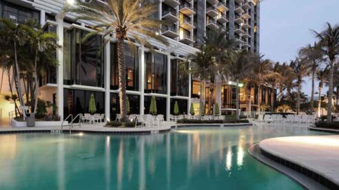 Los hoteles lideran la inversión inmobiliaria en España: Canarias y el lujo al frente
